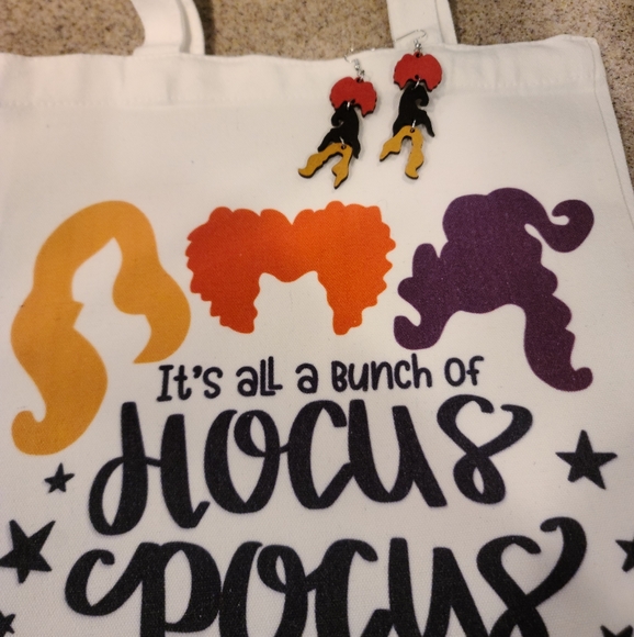 Disney tote - HOCUS POCUS Themed White Canvas shoulder Tote - Picture 5 of 5